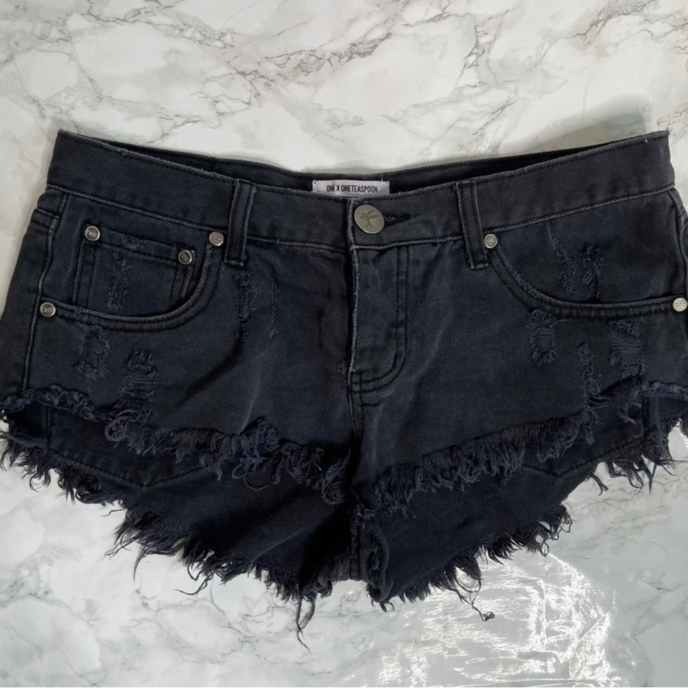 One Teaspoon Black Distressed Shorts Size 29